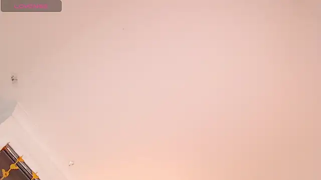 Valen ross  online show from October 2025 08:30:02 PM