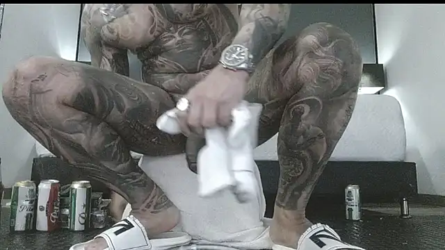 danilog515 online show from November 2025 06:11:02 PM