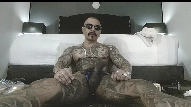 danilog515 online show from November 2025 06:17:02 AM