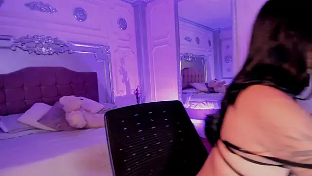 KatianPierce online show from December 2025 07:35:01 PM