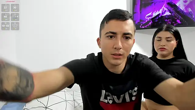 pareja curiosa19 online show from October 2025 12:33:02 AM