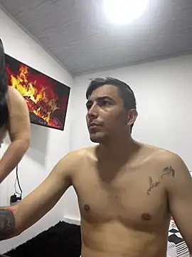 pareja curiosa19 online show from January 2026 01:56:01 AM