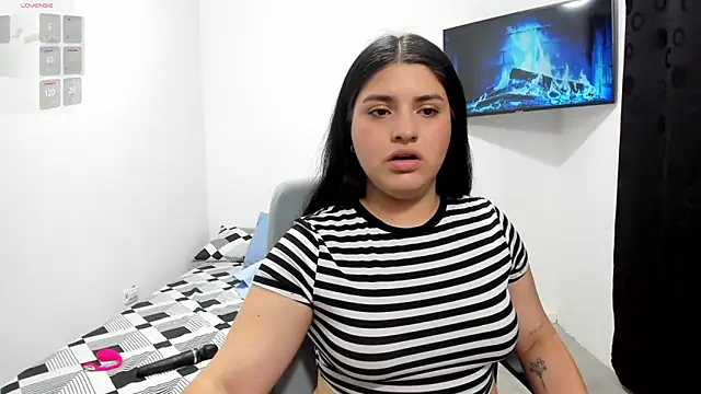 pareja curiosa19 online show from October 2025 12:23:02 AM