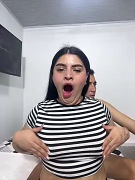 pareja curiosa19 online show from October 2025 12:18:02 AM