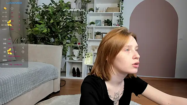 Snapshot of Tara_Lawson chatting on September 2025 11:49:01 AM Tara Lawson online show from September 2025 11:49:01 AM