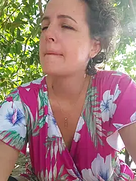 emiliemilf online show from April 2026 06:16:01 PM