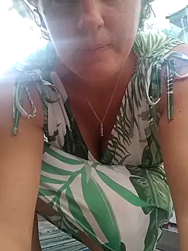 emiliemilf online show from April 2026 08:04:02 PM