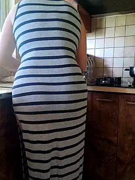 emiliemilf online show from March 2026 07:21:02 PM