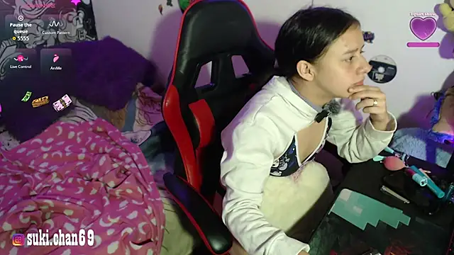 Sukychan  online show from November 2025 09:40:02 PM