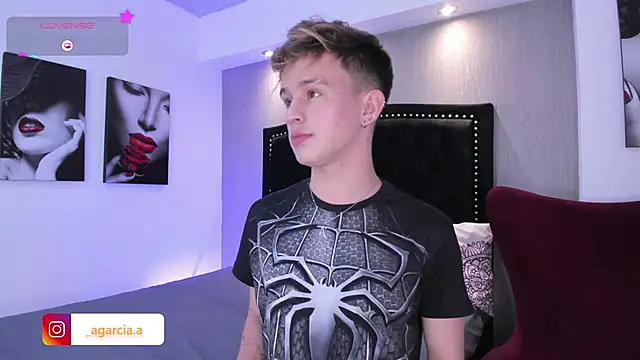 LiamWildx20 online show from February 2026 03:59:01 AM