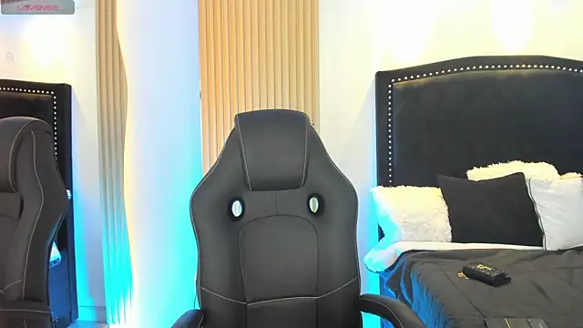 LiamWildx20 online show from June 2026 04:24:01 AM