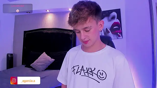 Snapshot of LiamWildx20 chatting on April 2026 04:47:02 AM LiamWildx20 online show from April 2026 04:47:02 AM