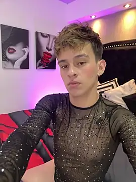 Snapshot of LiamWildx20 chatting on March 2026 05:44:01 AM LiamWildx20 online show from March 2026 05:44:01 AM