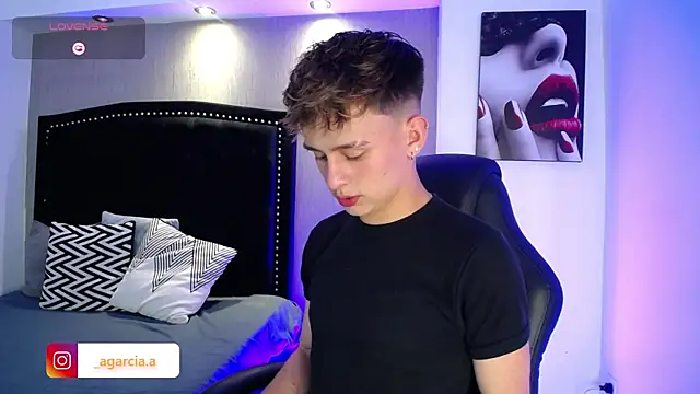 Snapshot of LiamWildx20 chatting on April 2026 04:47:01 AM LiamWildx20 online show from April 2026 04:47:01 AM