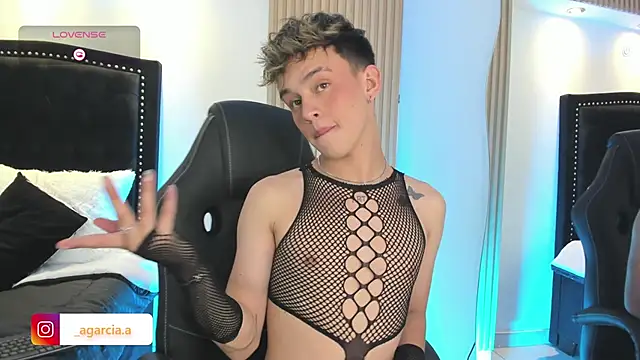 LiamWildx20 online show from May 2026 04:41:01 AM