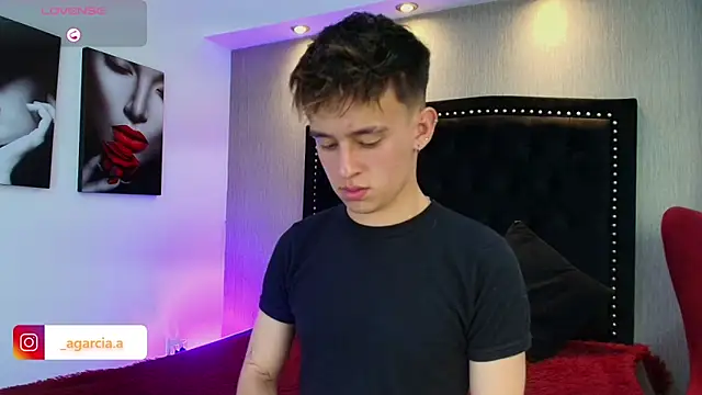 LiamWildx20 online show from November 2025 03:40:02 AM