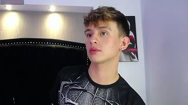 Snapshot of LiamWildx20 chatting on March 2026 11:17:01 PM LiamWildx20 online show from March 2026 11:17:01 PM