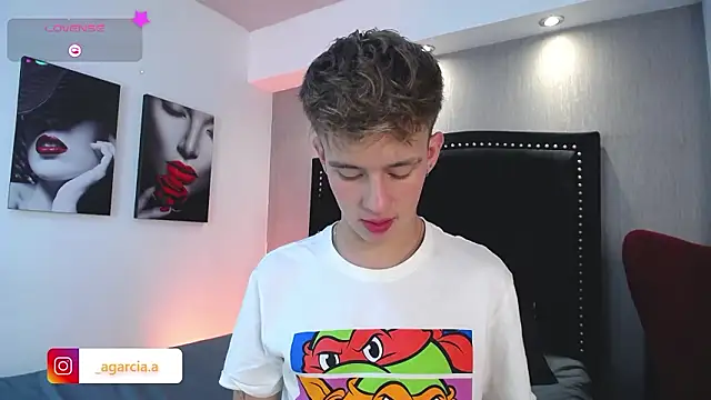 LiamWildx20 online show from February 2026 04:45:01 AM