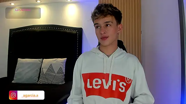 LiamWildx20 online show from April 2026 04:41:02 AM