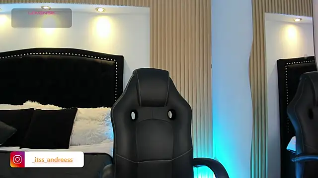 Snapshot of LiamWildx20 chatting on July 2026 04:35:01 AM LiamWildx20 online show from July 2026 04:35:01 AM