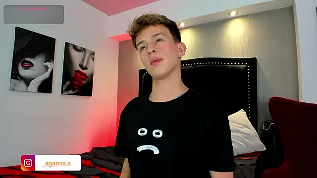 Snapshot of LiamWildx20 chatting on March 2026 05:03:02 AM LiamWildx20 online show from March 2026 05:03:02 AM