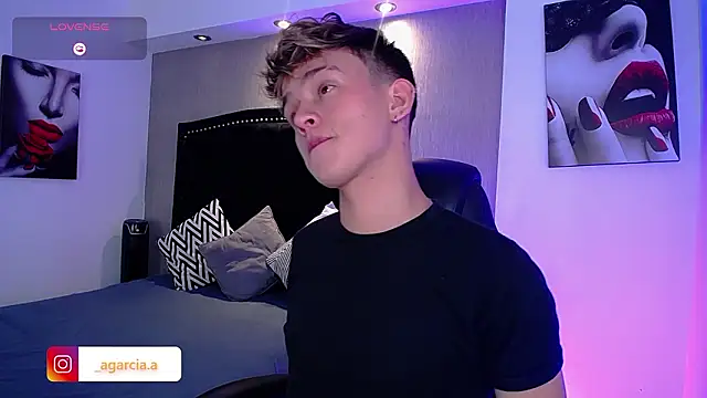 Snapshot of LiamWildx20 chatting on March 2026 04:36:01 AM LiamWildx20 online show from March 2026 04:36:01 AM