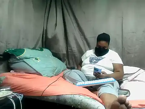 Snapshot of Berrylick chatting on April 2026 07:57:01 AM Berrylick online show from April 2026 07:57:01 AM