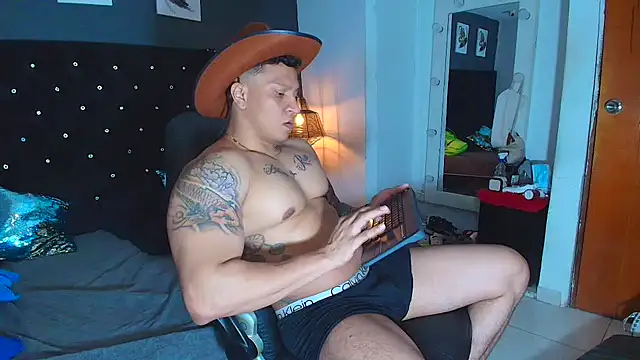 ethan dalton  online show from October 2025 03:25:02 AM