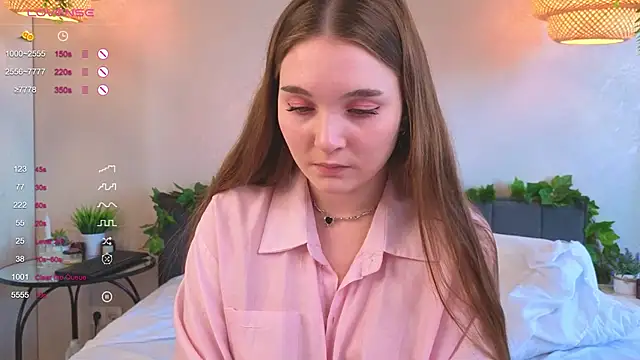 Snapshot of ConstanceHelms chatting on September 2025 05:03:02 AM ConstanceHelms online show from September 2025 05:03:02 AM