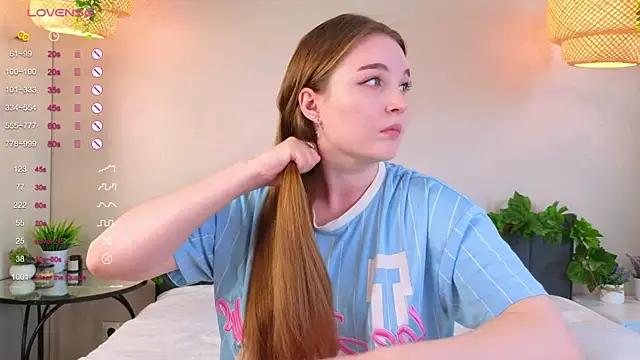 Snapshot of ConstanceHelms chatting on October 2025 05:08:01 AM ConstanceHelms online show from October 2025 05:08:01 AM