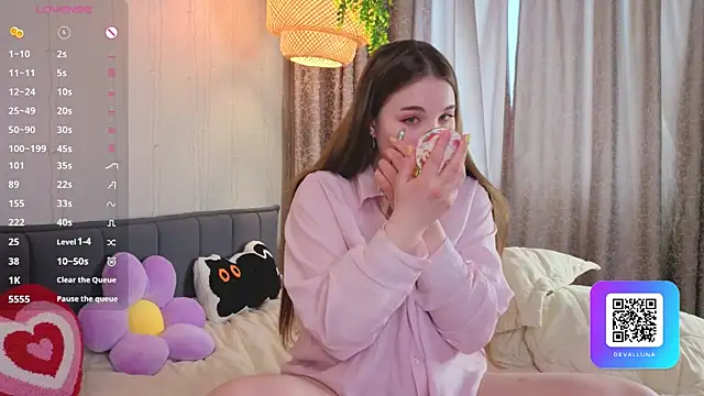 ConstanceHelms online show from April 2026 05:22:02 AM