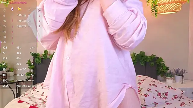 Snapshot of ConstanceHelms chatting on November 2025 05:12:02 AM ConstanceHelms online show from November 2025 05:12:02 AM