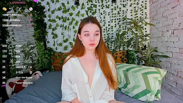 Snapshot of ConstanceHelms chatting on March 2025 06:05:02 AM ConstanceHelms online show from March 2025 06:05:02 AM