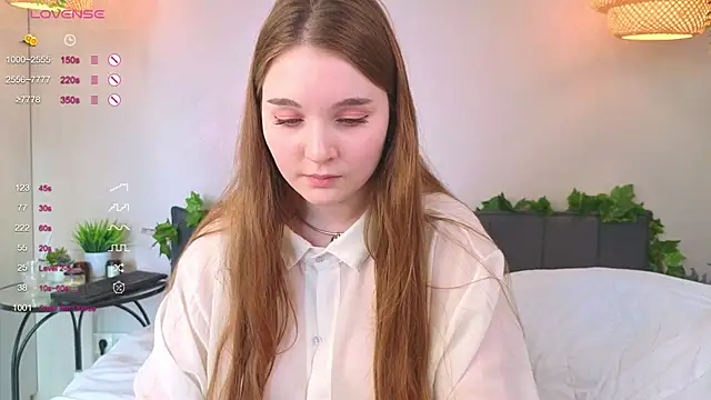 Snapshot of ConstanceHelms chatting on September 2025 05:13:01 AM ConstanceHelms online show from September 2025 05:13:01 AM