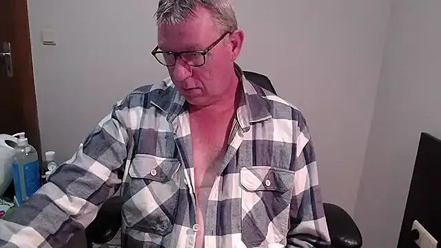 JamesBauer online show from October 2025 04:01:01 AM