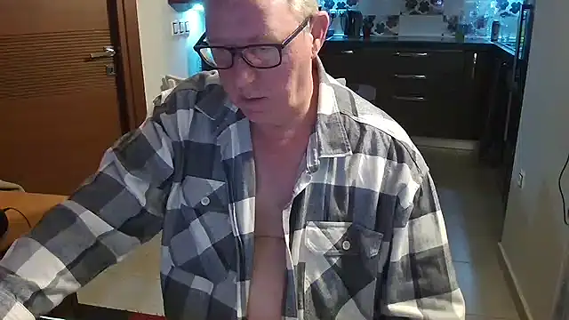 JamesBauer online show from February 2026 04:23:01 AM