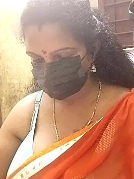 Snapshot of poojaa-rani chatting on March 2026 05:57:02 PM poojaa-rani online show from March 2026 05:57:02 PM