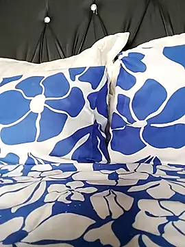 sexylira online show from March 2026 11:45:01 AM