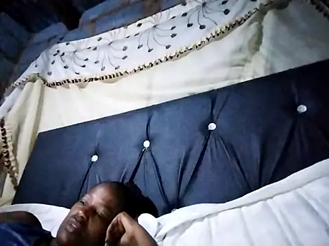 sexylira online show from April 2026 08:05:02 PM