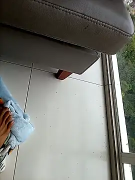 317894 online show from December 2025 03:47:01 PM