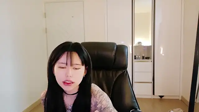 tangju7 online show from December 2025 01:45:01 PM