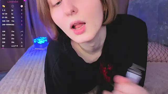 c0ralynx online show from April 2026 07:09:02 PM