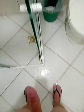 Dglo0000 online show from November 2025 11:30:02 PM