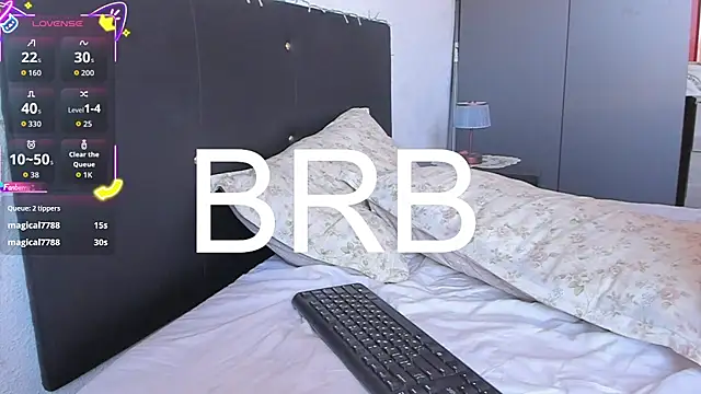 RobFavorite1 online show from May 2026 06:09:01 PM