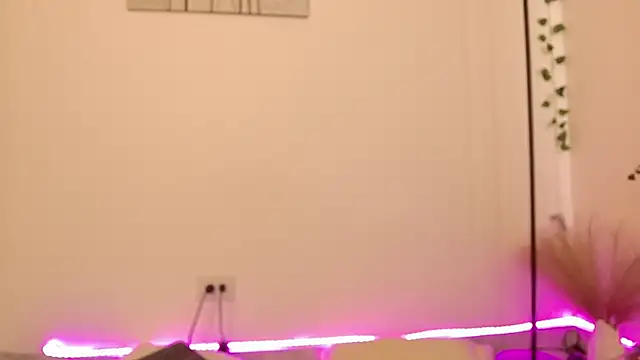 Im-kaia online show from October 2025 06:42:01 PM