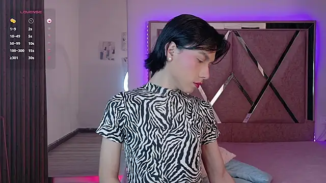 Snapshot of Ash_Femboy chatting on November 2025 08:09:02 PM Ash Femboy online show from November 2025 08:09:02 PM