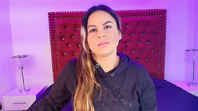 Lia adamsss online show from September 2025 07:30:01 PM