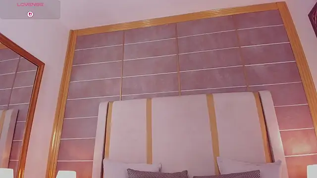 laurencarter1 online show from April 2026 11:12:02 PM