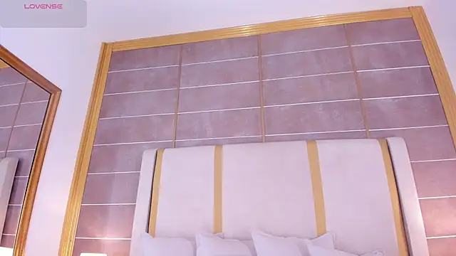 laurencarter1 online show from April 2026 11:10:02 PM