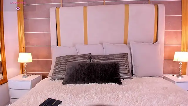 laurencarter1 online show from April 2026 11:17:02 PM